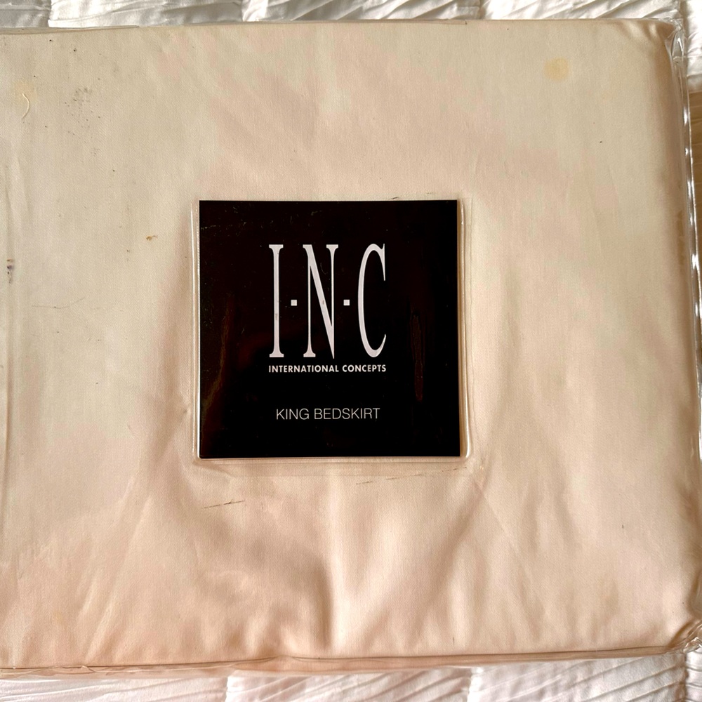INC International Concepts King Incline Bedskirt Cream- NWT